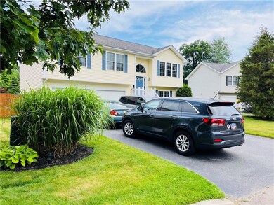 44 Mckay Ct, Warwick, RI 02889 - photo 2