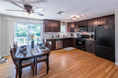 22 Crest Ave, Narragansett, RI 02882 - photo 6