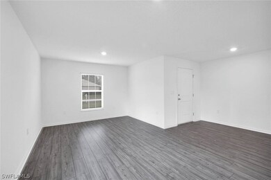 194 Blackstone Dr, Fort Myers, FL 33913 - photo 3