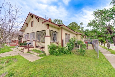 950 Pecore St, Houston, TX 77009 - photo 4