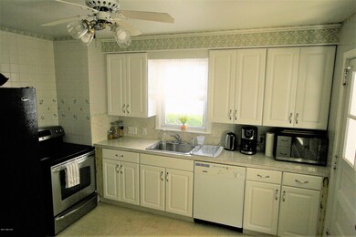 9 Hollow Wood Ln, Greenwich, CT 06831 - photo 3