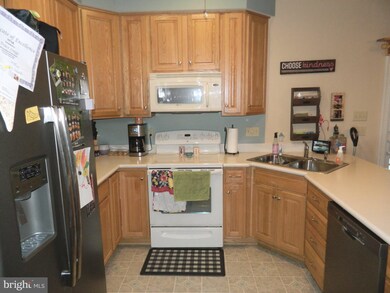 13559 Pulaski Dr, Hagerstown, MD 21742 - photo 4