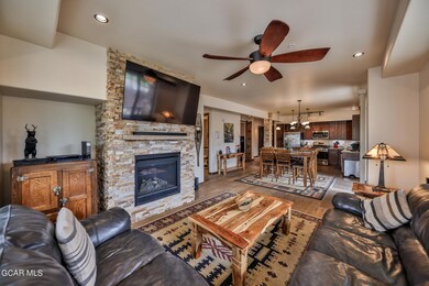 TRAILHEAD114_SM-25