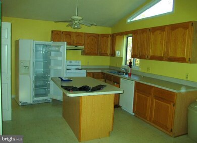 68 Matilda Ln, Montross, VA 22520 - photo 2