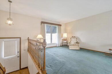 484 Daytona Rd, Columbus, OH 43228 - photo 7