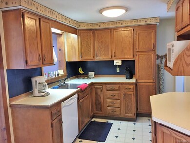 1548 Master St, North Tonawanda, NY 14120 - photo 3