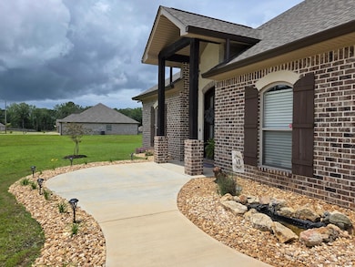 280 Abbey Rd, Caledonia, MS 39740 - photo 4