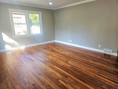 215 Robert Ave, Rockford, IL 61107 - photo 4