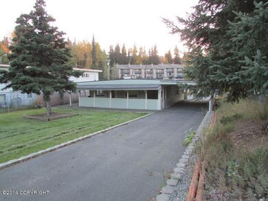 111-140390 Back Right