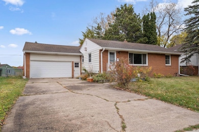 1895 Shryer Ave W, Saint Paul, MN 55113 - photo 2