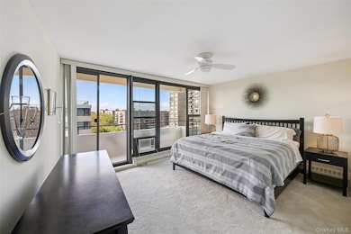 166-40 Powells Cove Blvd unit 9B, Flushing, NY 11357 - photo 6