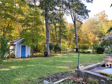 211 Greenwood Dr, Wakefield, RI 02879 - photo 2