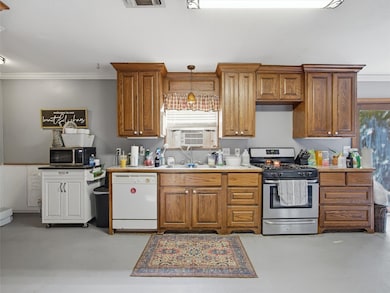 507 Galia St, Bowie, TX 76230 - photo 5