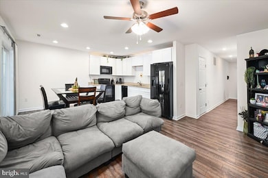 105 S West St, Harrington, DE 19952 - photo 4