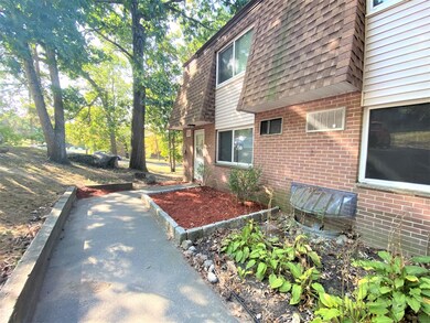 236 18th St unit 20, Dracut, MA 01826 - photo 3