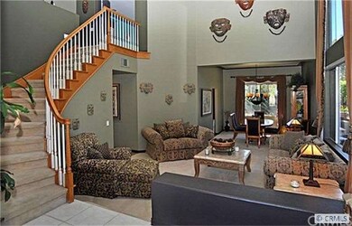 Formal Entrance with Marble Flooring, Double Entry