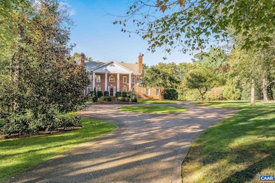 2725 Hunt Country Ln, Charlottesville, VA 22901 - photo 3