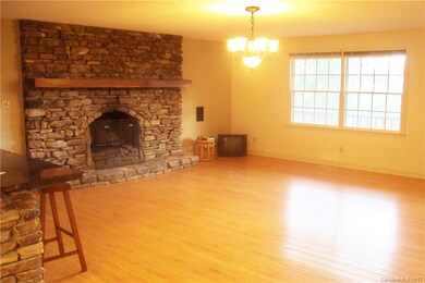 200 Cherry Oak Rd, Burnsville, NC 28714 - photo 4