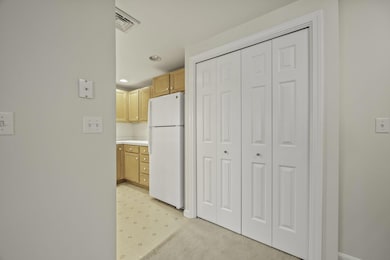 6-web-or-mls-912-main-st-209