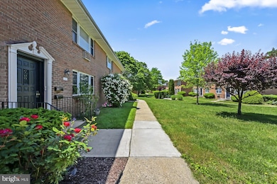 120 G the Orchards, East Windsor, NJ 08512 - photo 2