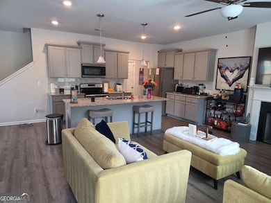 7539 Knoll Hollow Rd, Lithonia, GA 30058 - photo 6