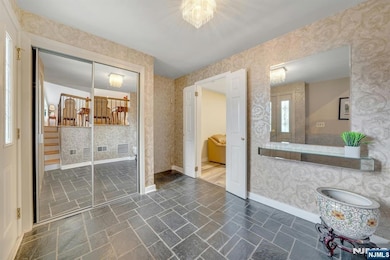 45 Longview Ct, Paramus, NJ 07652 - photo 3