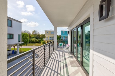 Balcony/ENtrance
