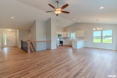 941 9th Ave N, Clinton, IA 52732 - photo 3