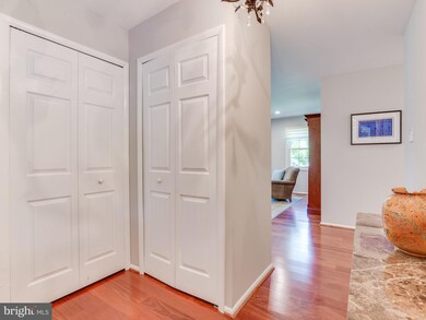 4322 Mariner Ln, Fairfax, VA 22033 - photo 7