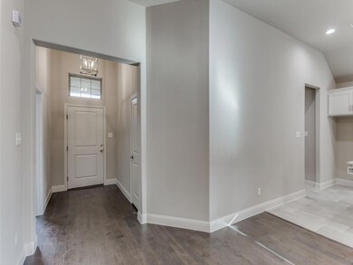 637 Vaquero St, White Settlement, TX 76108 - photo 2