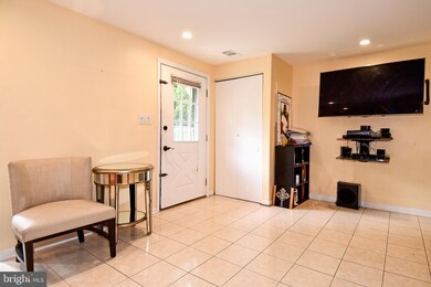 3304 Tapestry Cir, Burtonsville, MD 20866 - photo 3