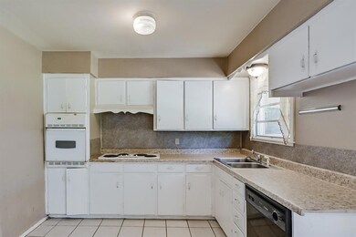 741 Oak Dr, Hurst, TX 76053 - photo 3