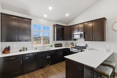 2326 N Penstemon Way, Lehi, UT 84043 - photo 5