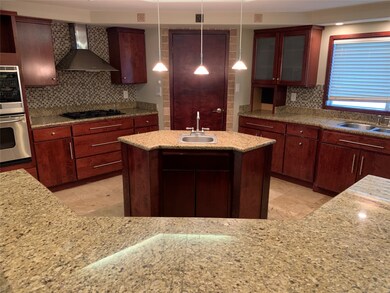 600 6th St, Bay City, TX 77414 - photo 2