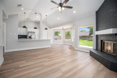 1406 Kent Way, Friendswood, TX 77546 - photo 6