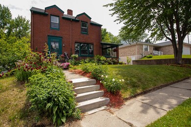 218 W 11th St (3)