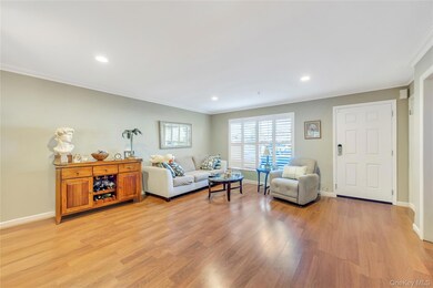 17 Hunter Dr, Central Islip, NY 11722 - photo 2