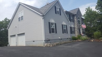 3322 Stonehenge Dr, East Stroudsburg, PA 18301 - photo 3
