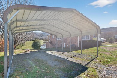 22247 Lincoln Cir, Damascus, VA 24236 - photo 7