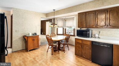 1 Libby Dr, Monmouth Junction, NJ 08852 - photo 5