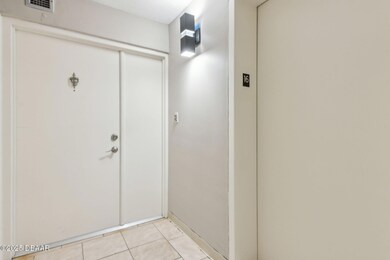 Semi-private elevator