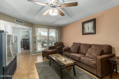 10825 W Santa fe Dr, Sun City, AZ 85351 - photo 4