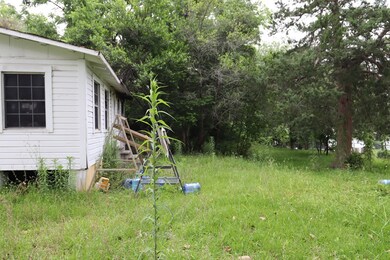 1008 Coweta Ave N, Douglas, GA 31533 - photo 4