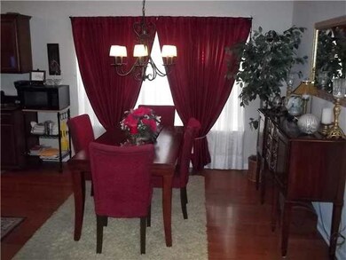 Separate formal dining room.