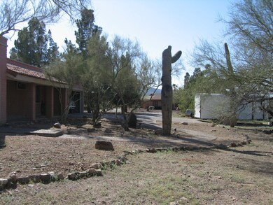 Front Approach Area