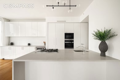 301 E 61st St unit 17A, New York, NY 10065 - photo 3