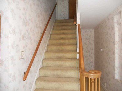 66 Oak Hill Ave, Pawtucket, RI 02860 - photo 2