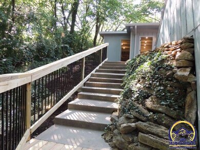 7635 SW 10th Ave, Topeka, KS 66615 - photo 6