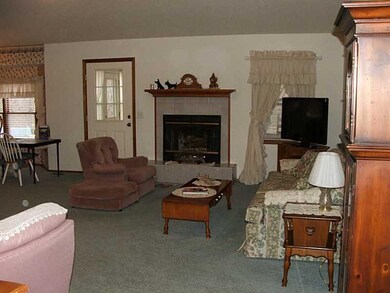 Living Room. cathedral ceiling