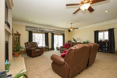 familyroom_700